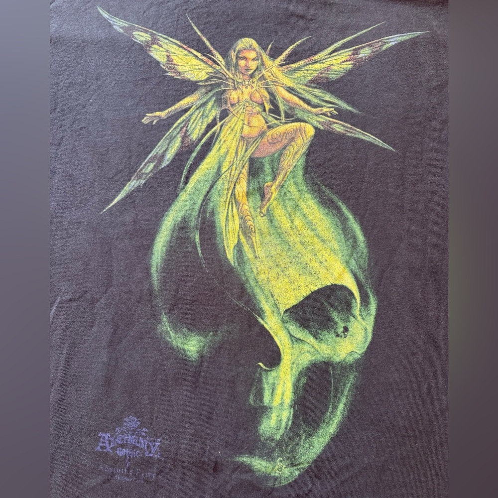 Gildan Black T-Shirt with Green Fairy Design - Picture 2 of 8
